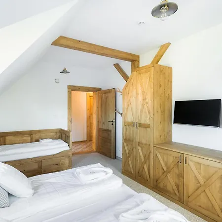 Zoniowka Wooden With Sauna & Parking By Rent Like