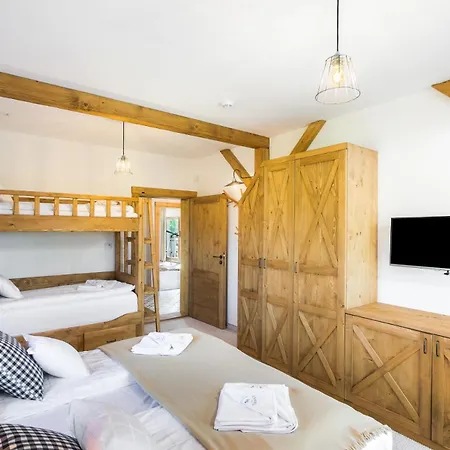 Zoniowka Wooden With Sauna & Parking By Rent Like