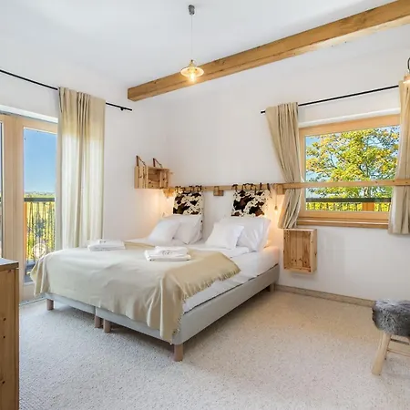 Zoniowka Wooden With Sauna & Parking By Rent Like 度假居